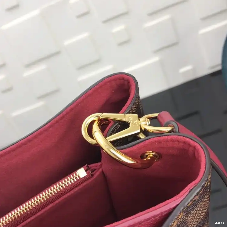 LV 1906BL0065 Bags 0616